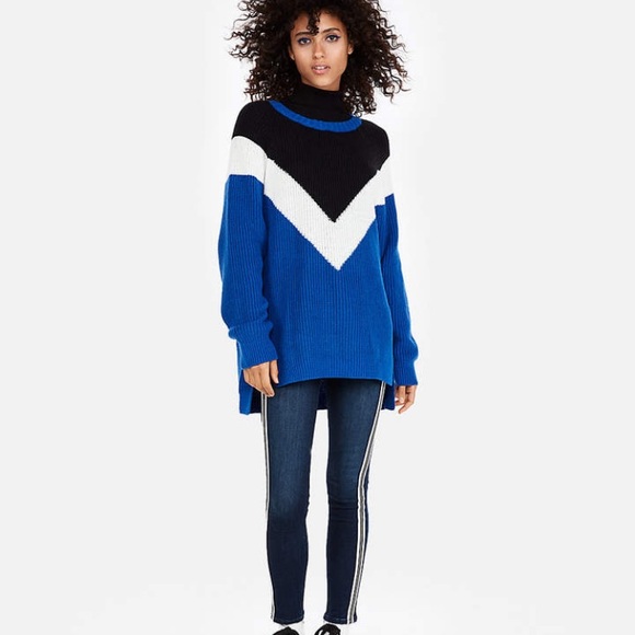 Express Sweaters - Express Chevron Shaker Knit Crew Neck Sweater M